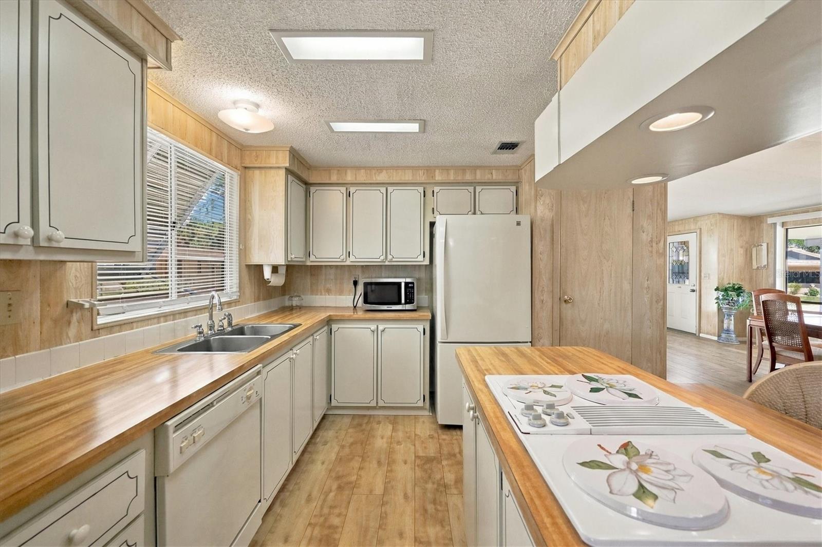 Pantry closet