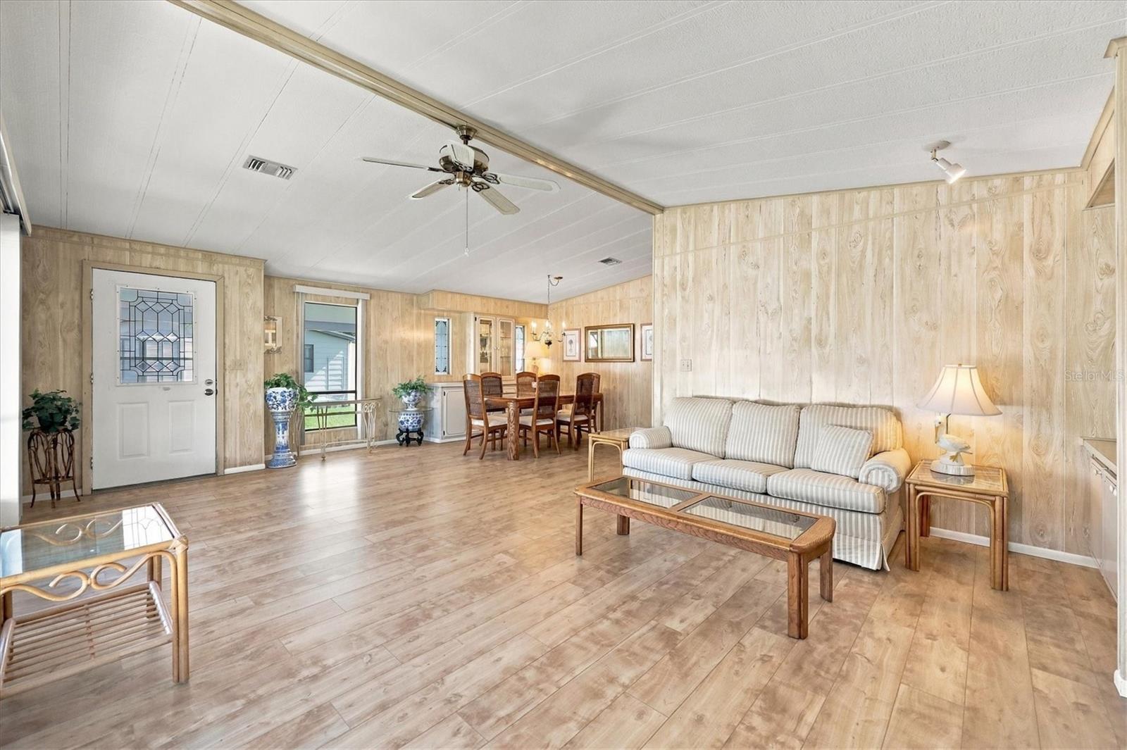 Light & bright living area