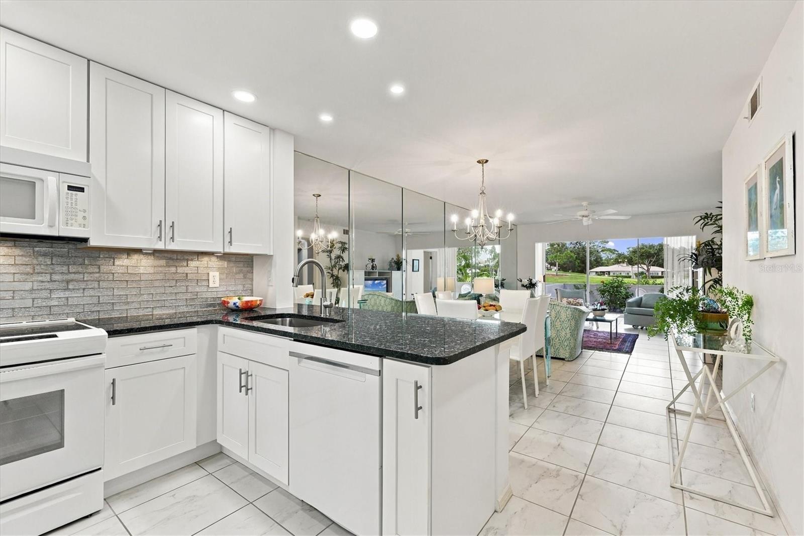 427 CERROMAR LANE, #355, Venice, FL 34293