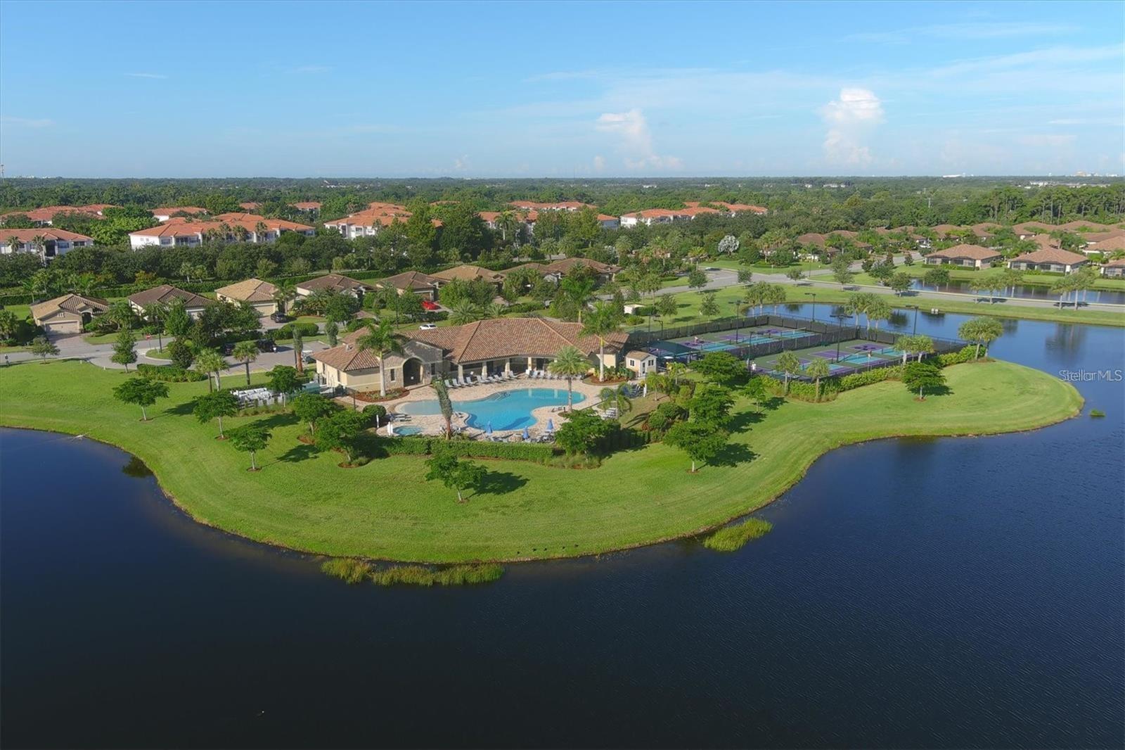 6683 WILLOWSHIRE WAY, Bradenton, FL 34212