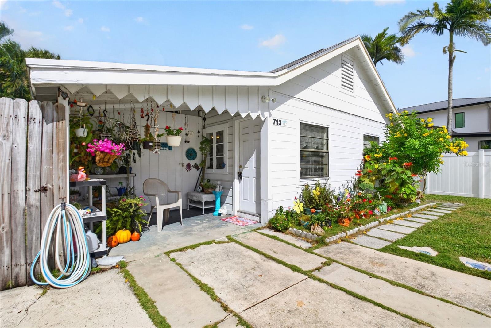 713 S LAKE AVENUE, Delray Beach, FL 33483 713 S LAKE AVENUE, Delray Beach, FL 33483