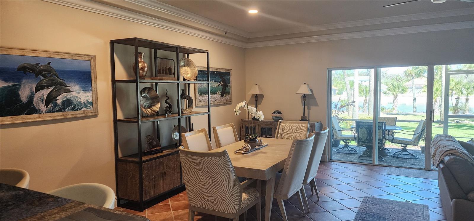 Dining room table & view