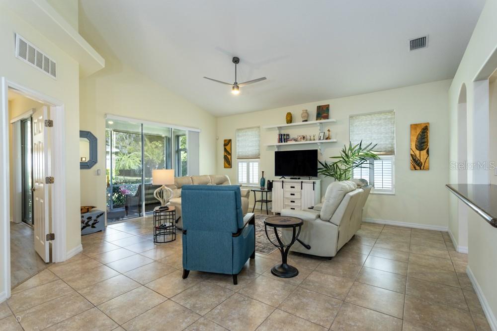 150 W WATERSIDE PARKWAY, Palm Coast, FL 32137