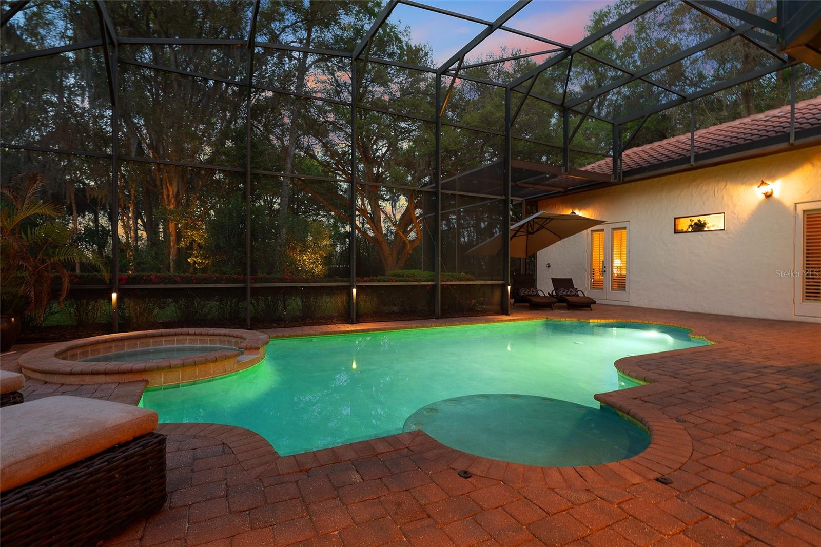 Twilight Pool/Lanai