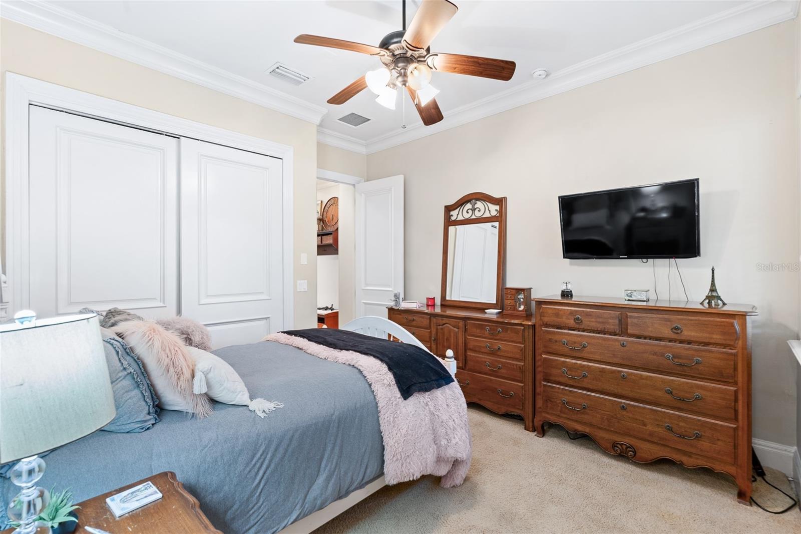 Guest Bedroom #1