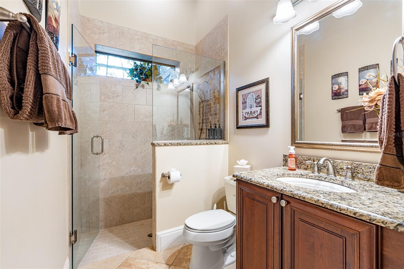 Full Guest Bathroom #3