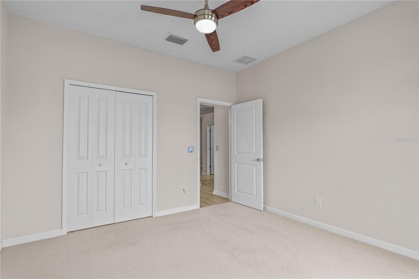 Split Bedroom Design for Privacy