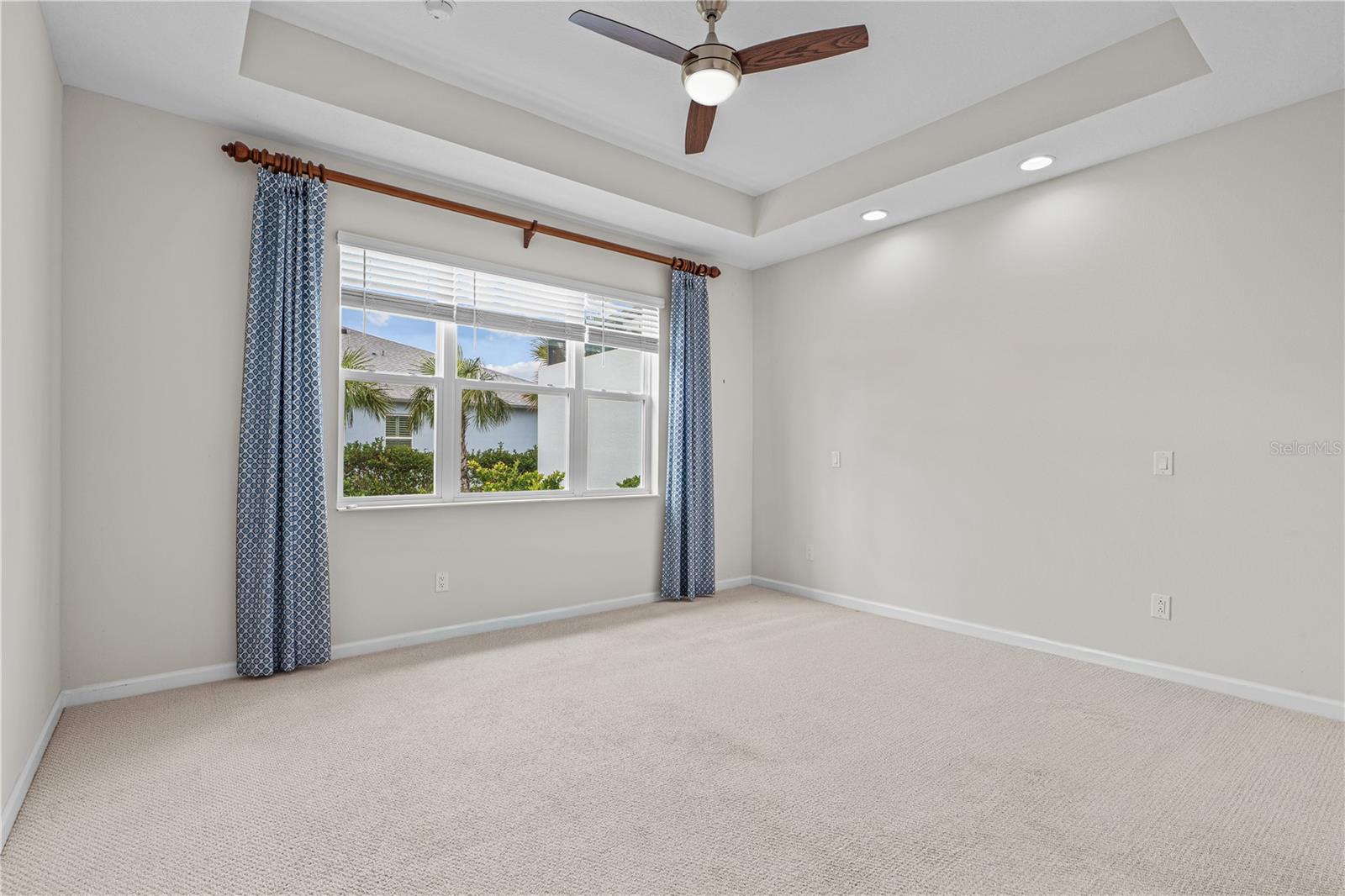 466 MARGARITAVILLE AVENUE, Daytona Beach, FL 32124