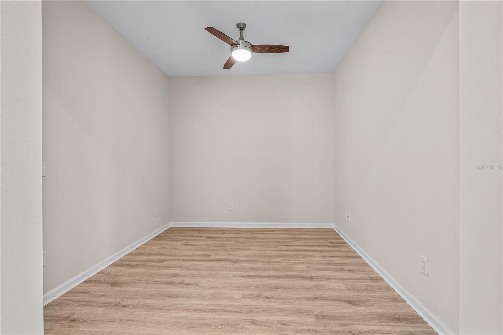 Open Office/Bonus Room