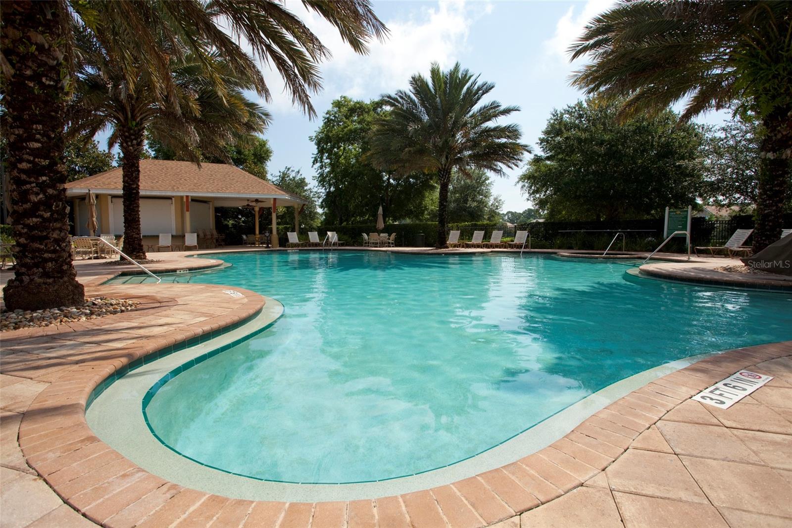 7 OASIS CIRCLE, Palm Coast, FL 32137