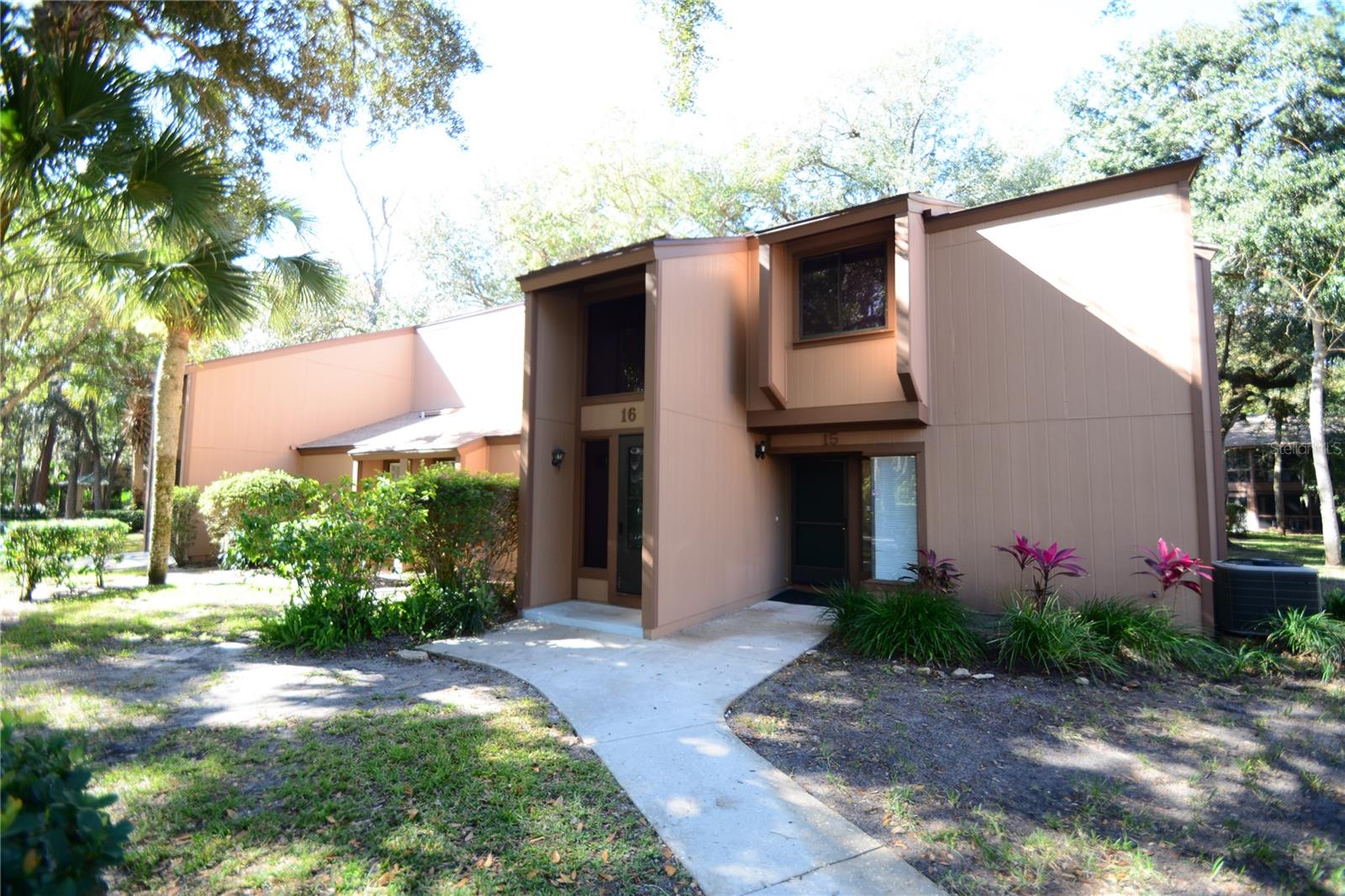 16 OAKMONT COURT, Palm Coast, FL 32137