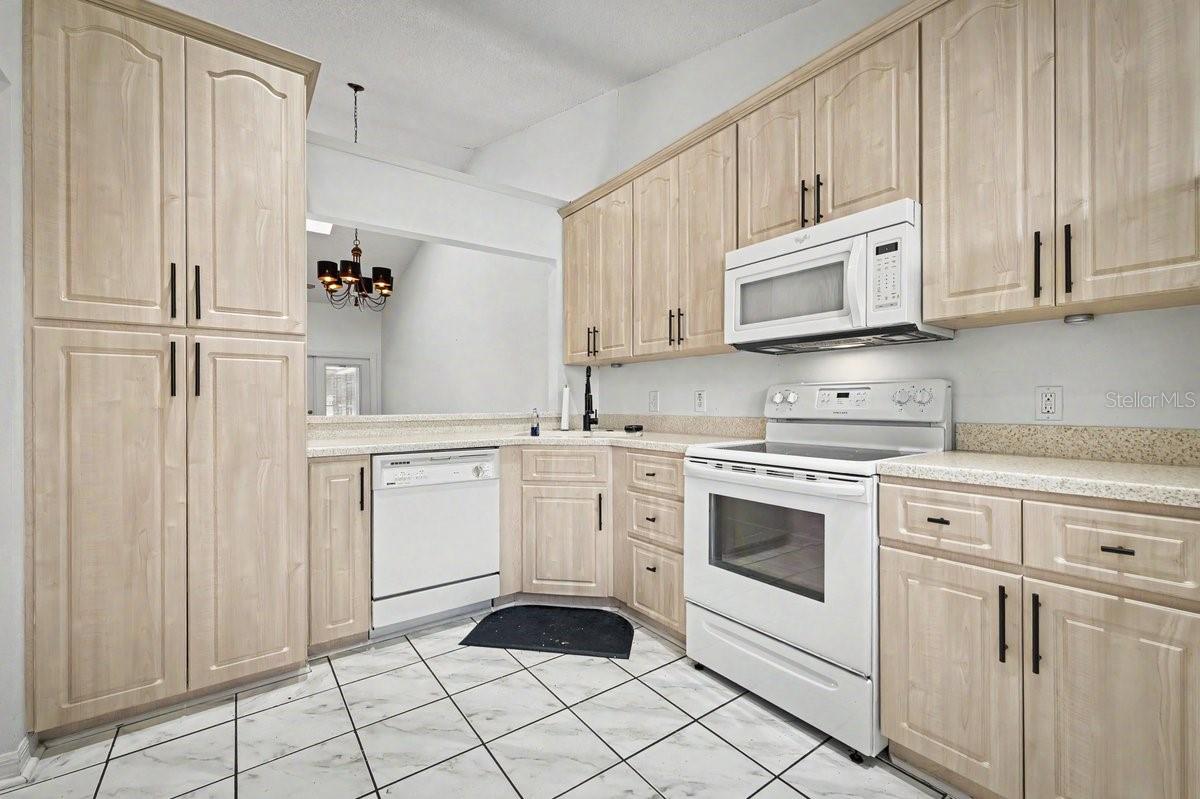 4574 WANDERING OAKS COURT, Jacksonville, FL 32257