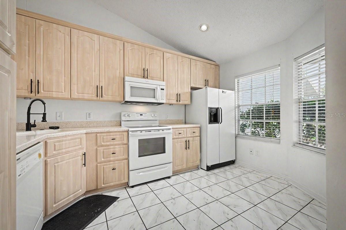 4574 WANDERING OAKS COURT, Jacksonville, FL 32257