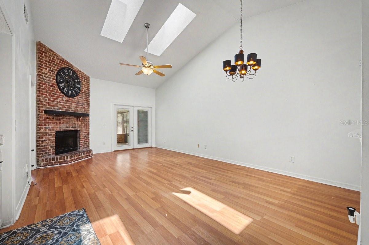 4574 WANDERING OAKS COURT, Jacksonville, FL 32257