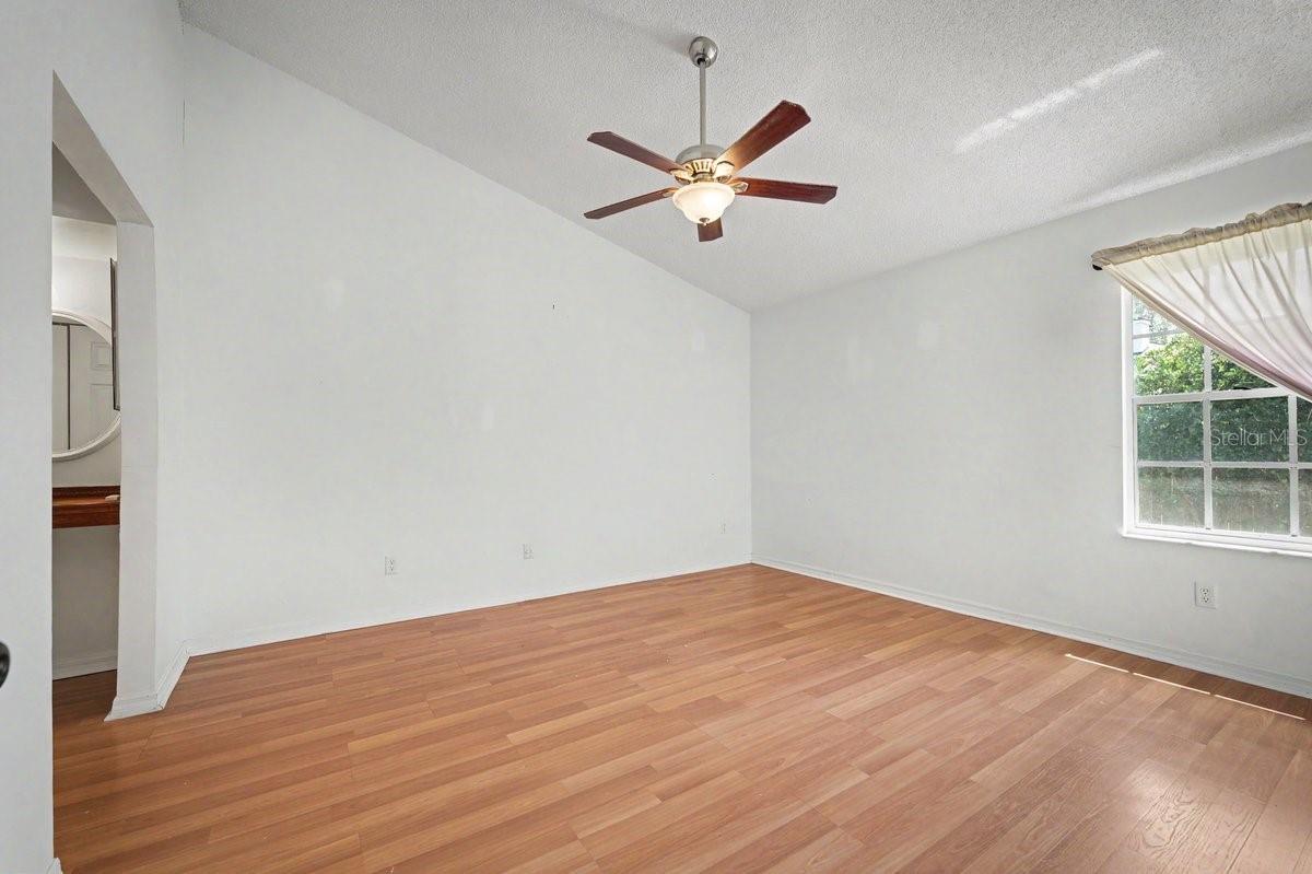 4574 WANDERING OAKS COURT, Jacksonville, FL 32257