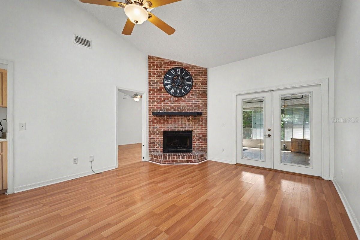 4574 WANDERING OAKS COURT, Jacksonville, FL 32257