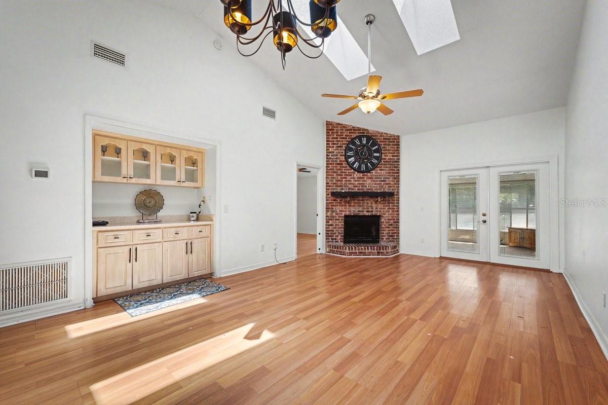 4574 WANDERING OAKS COURT, Jacksonville, FL 32257