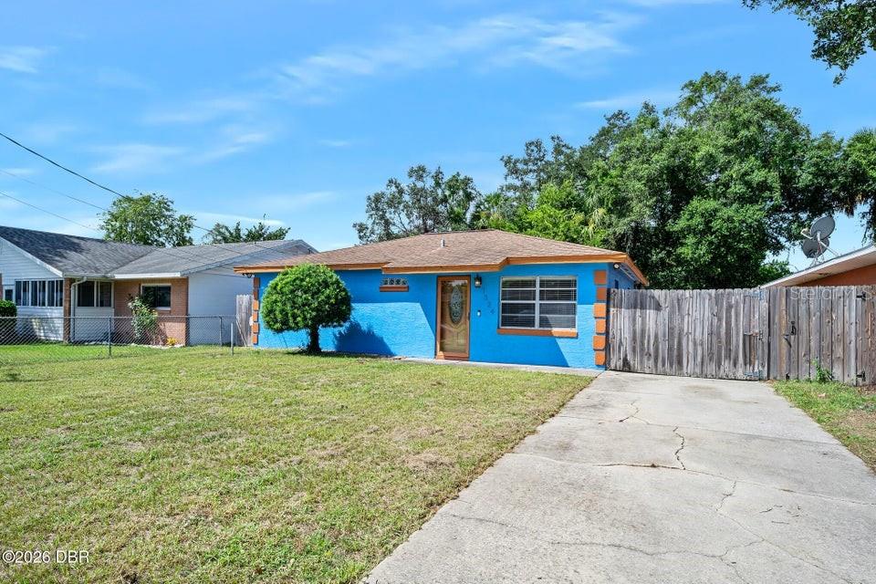 1324 GRANADA AVENUE, Daytona Beach, FL 32117