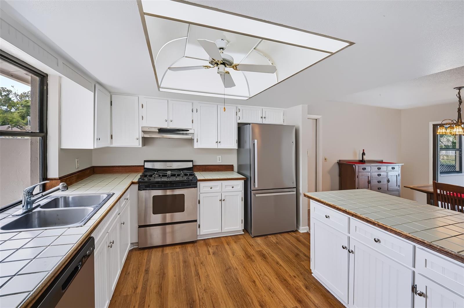 Another view of kitchen