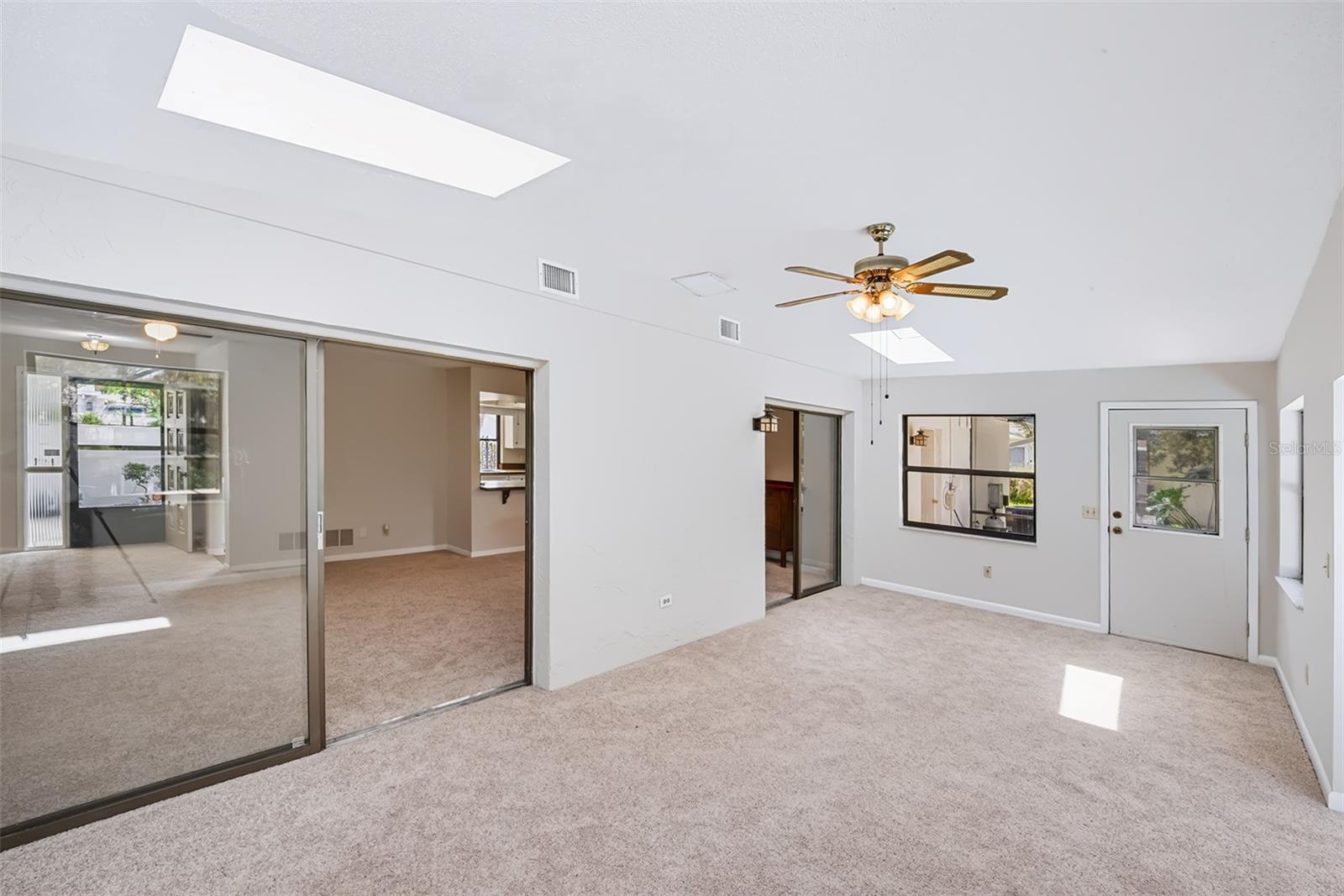 Another view from the Florida room toward the living room/dinette area
