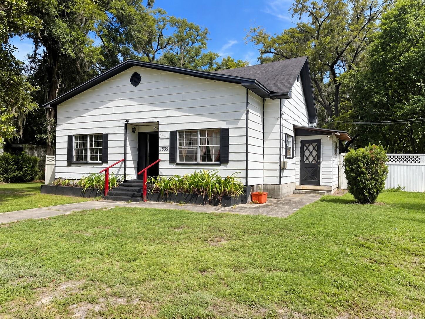 18523 NW 231ST STREET, High Springs, FL 32643