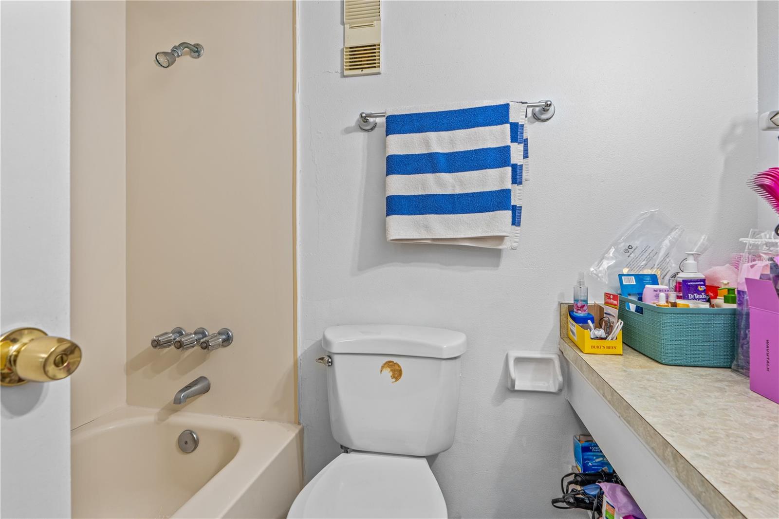 1504 VIRGINIA AVENUE, #204, Daytona Beach, FL 32114