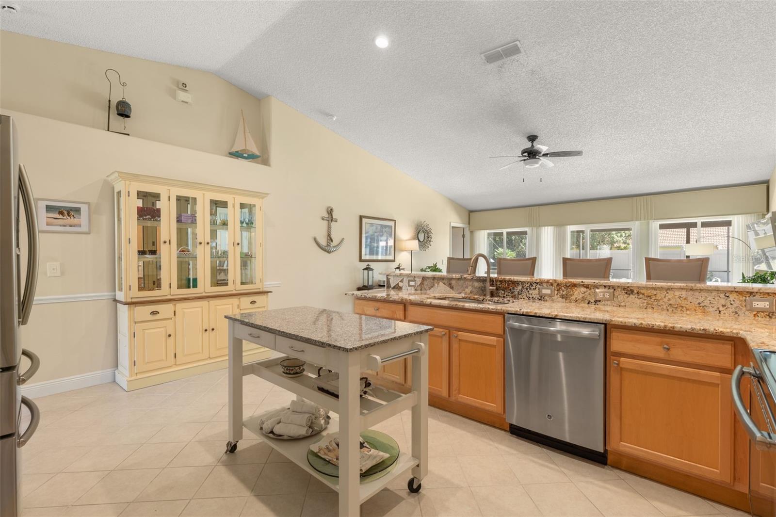 A clever touch of flexibility! The movable center island adds extra workspace when needed, while the kitchens generous floor space allows you to arrange it to suit your cooking style and daily routine.