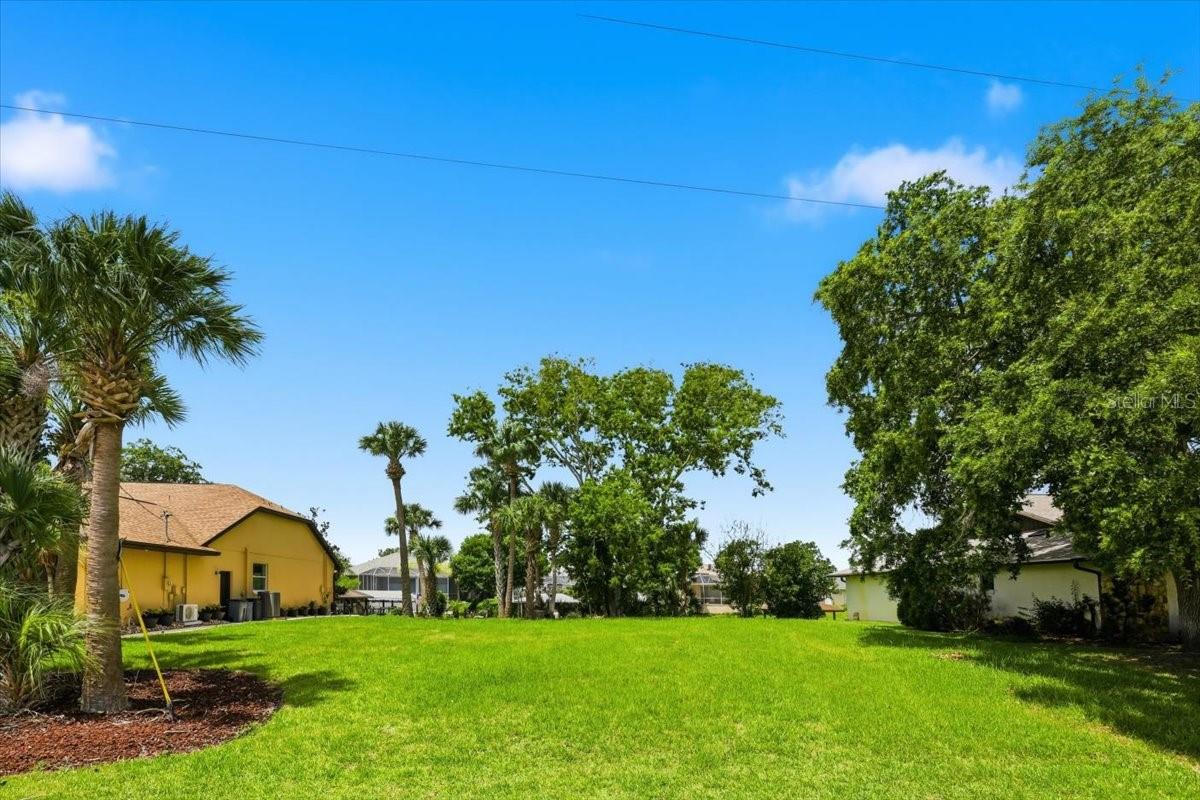 27 COTTONWOOD COURT, Palm Coast, FL 32137