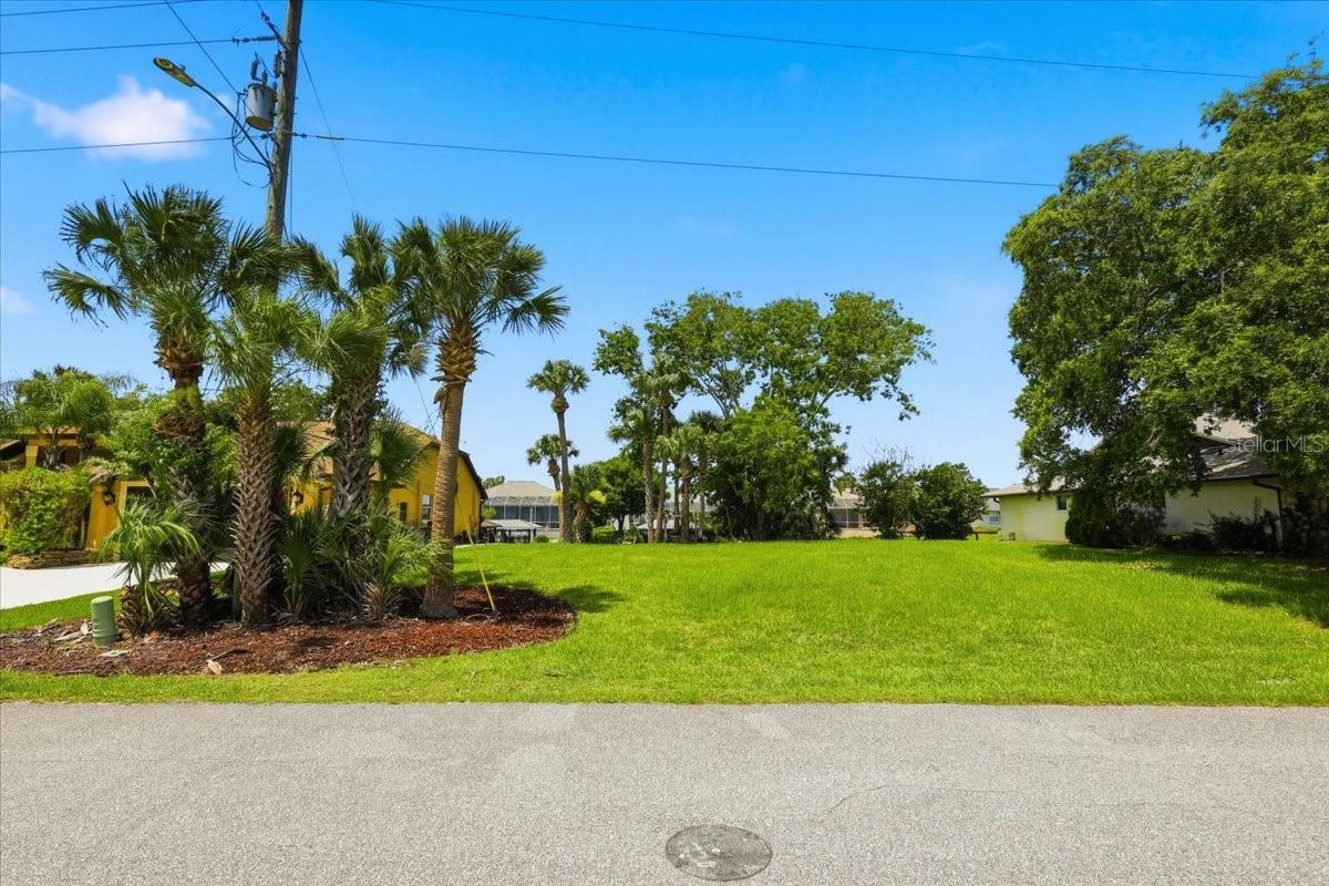 27 COTTONWOOD COURT, Palm Coast, FL 32137 27 COTTONWOOD COURT, Palm Coast, FL 32137