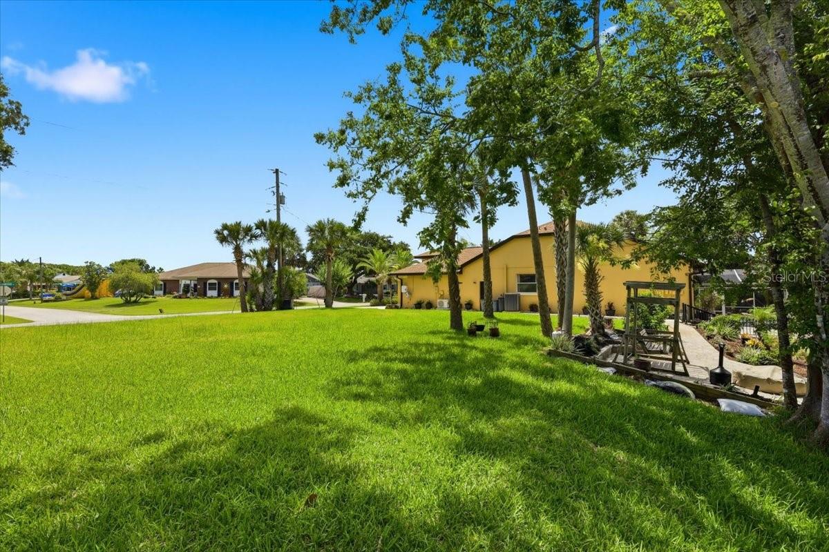 27 COTTONWOOD COURT, Palm Coast, FL 32137
