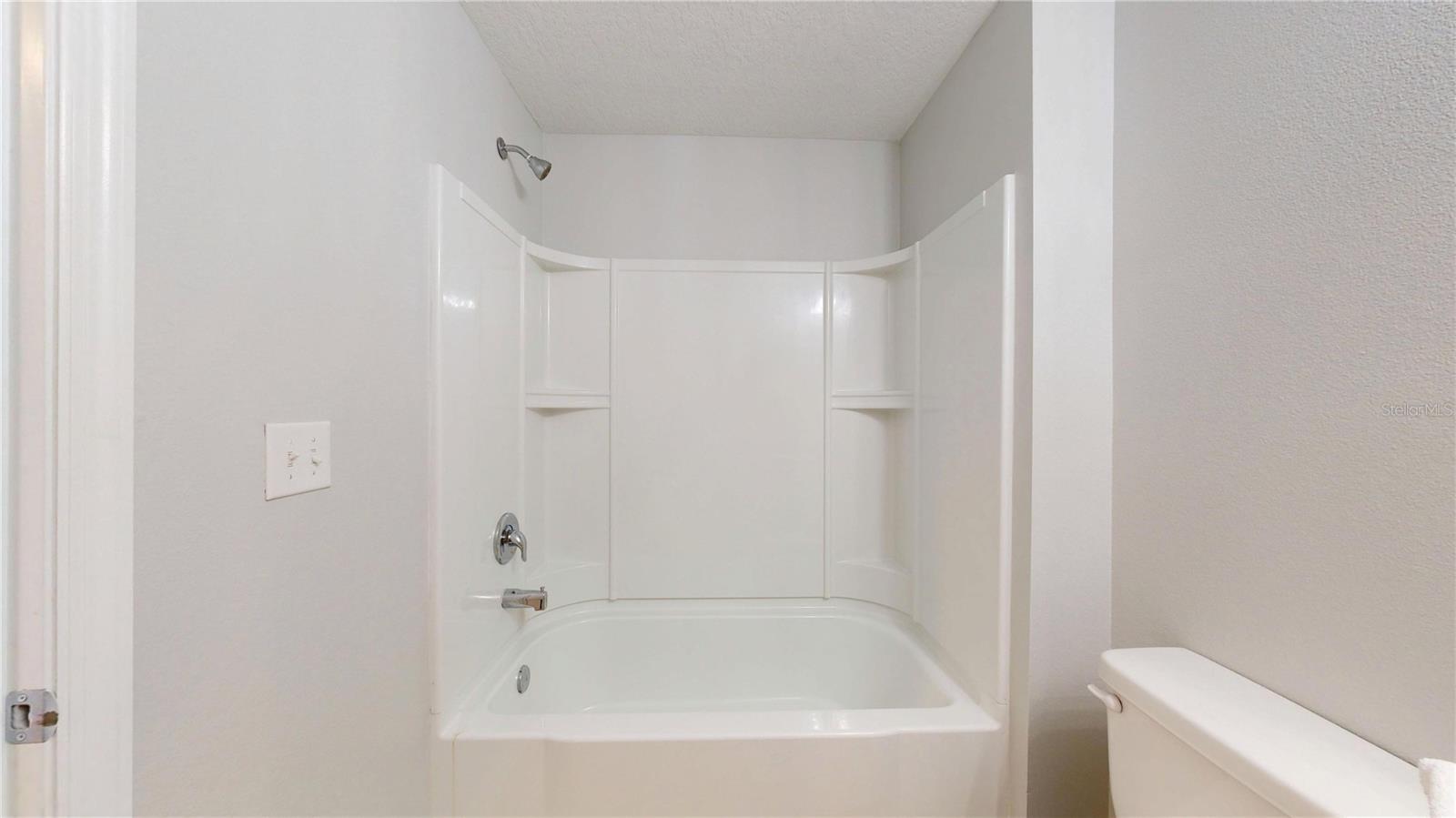 4 ROUND TREE DRIVE, Palm Coast, FL 32164