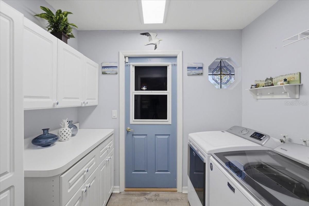 LAUNDRY ROOM WITH STORAGE