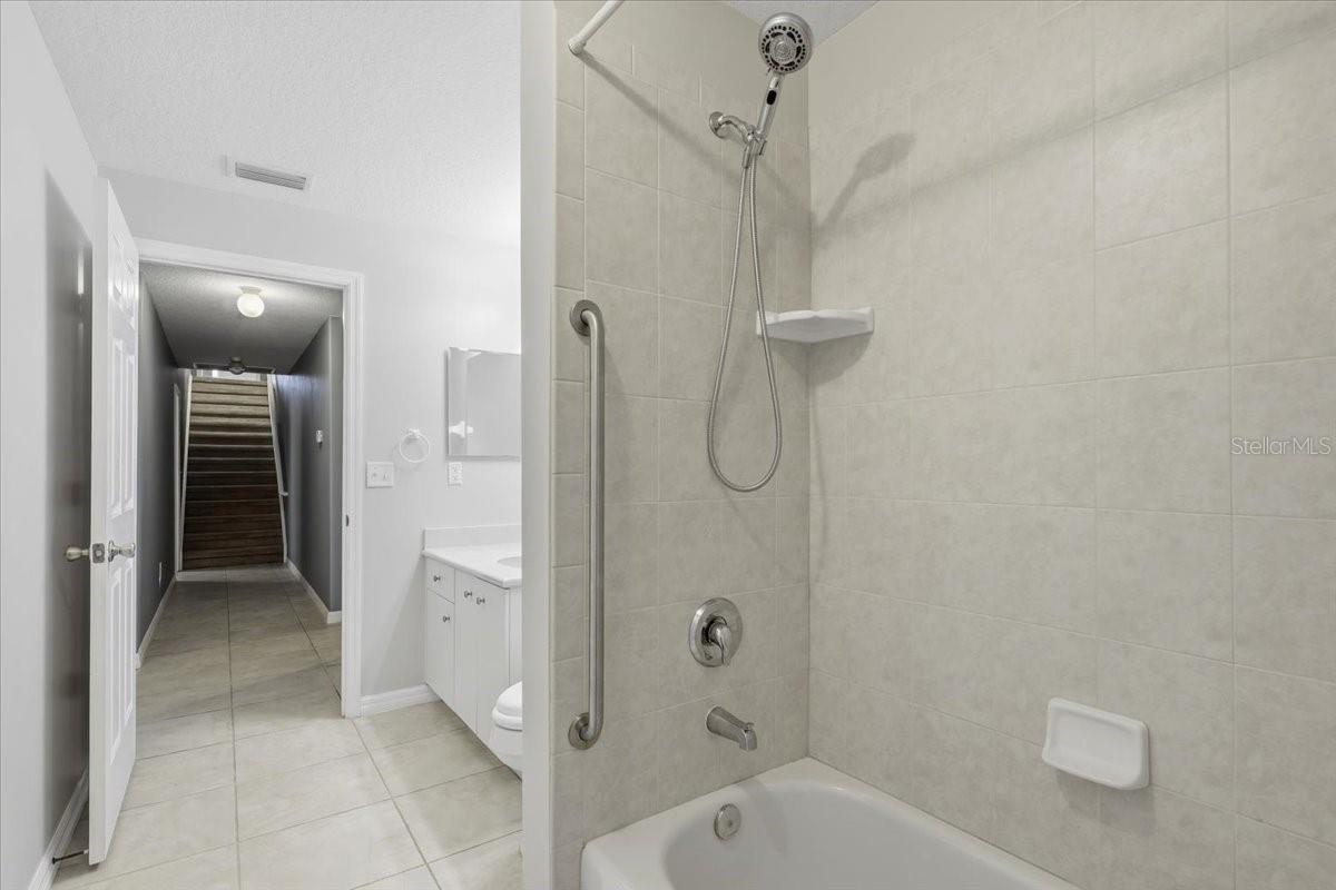Bonus room upstaris with bathroom