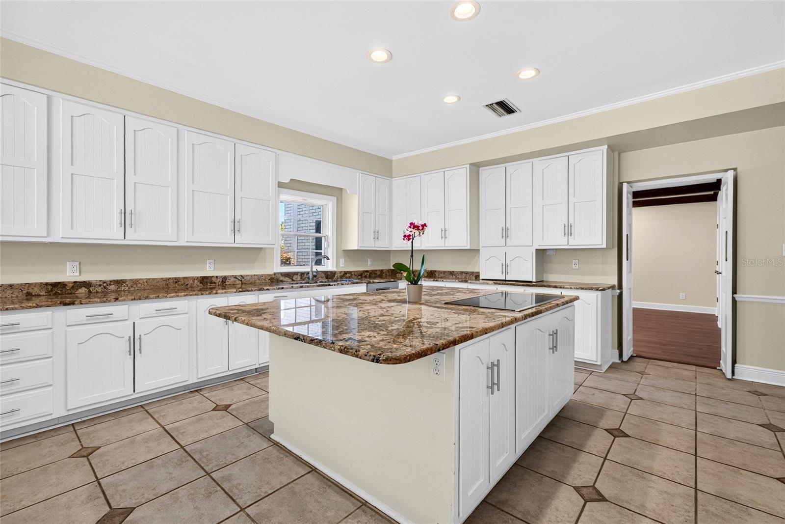 6869 W HIGHWAY 100, Bunnell, FL 32110