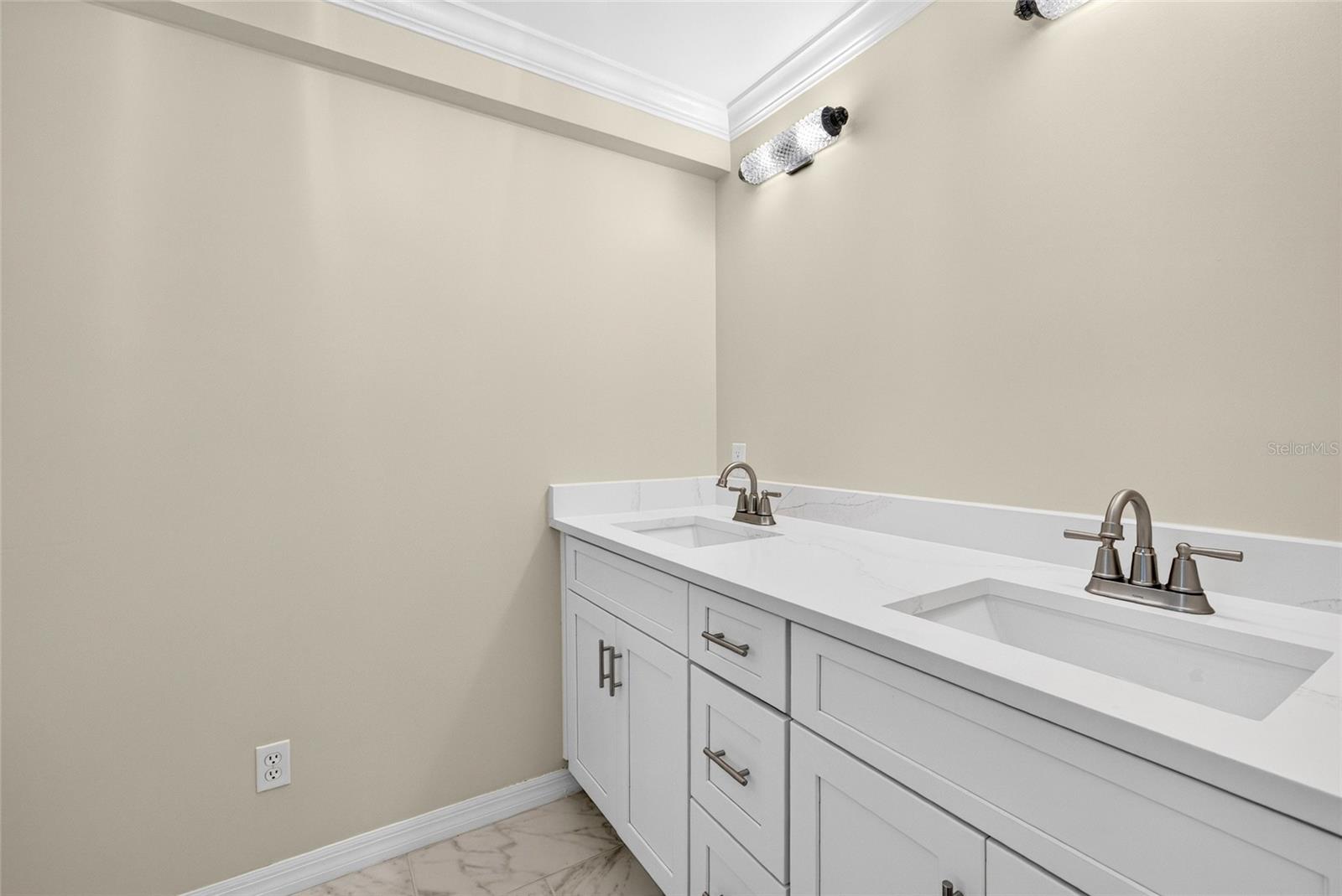 6869 W HIGHWAY 100, Bunnell, FL 32110