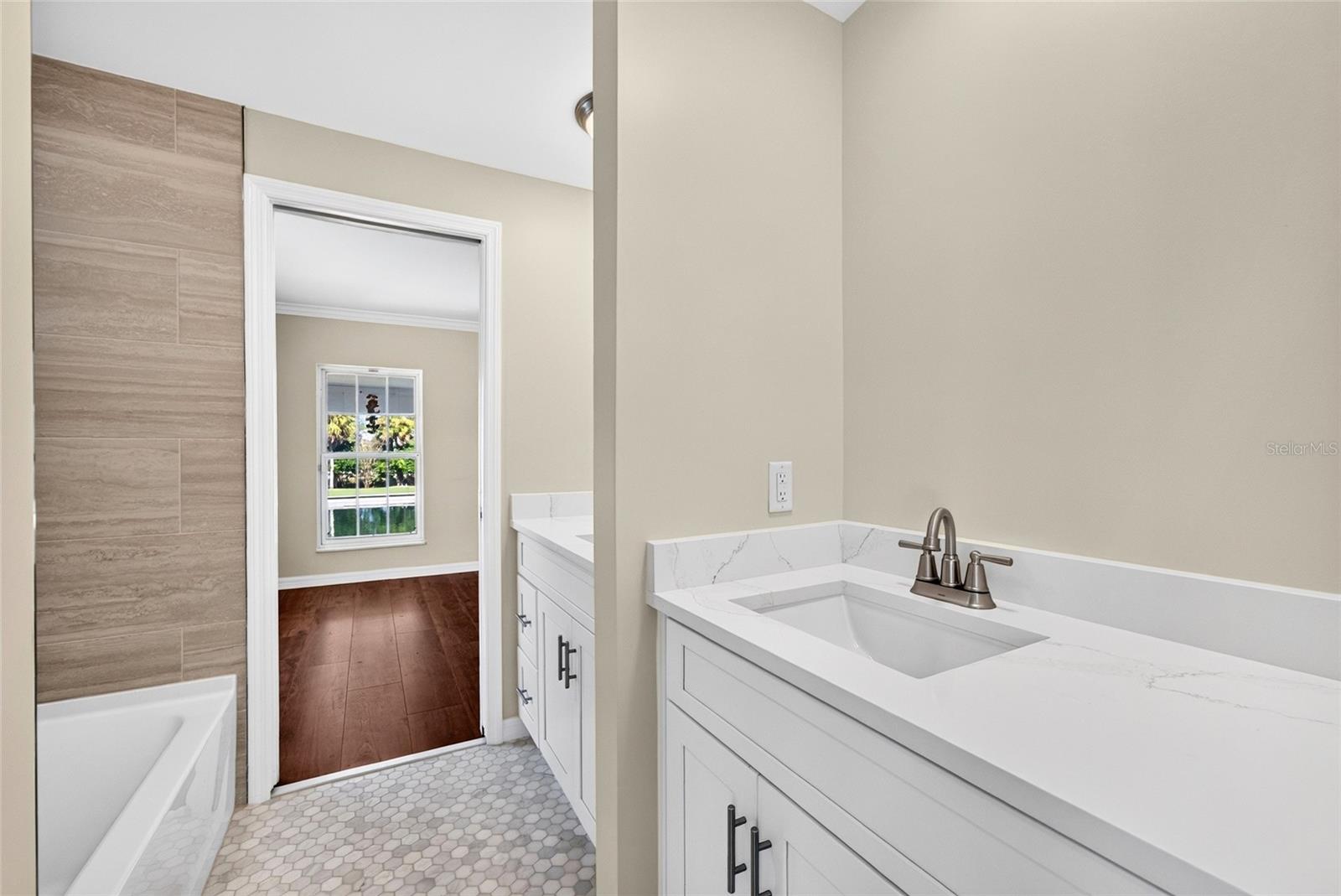 6869 W HIGHWAY 100, Bunnell, FL 32110