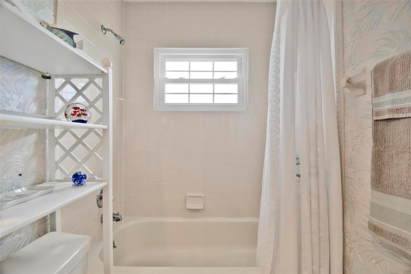 Tub/ shower