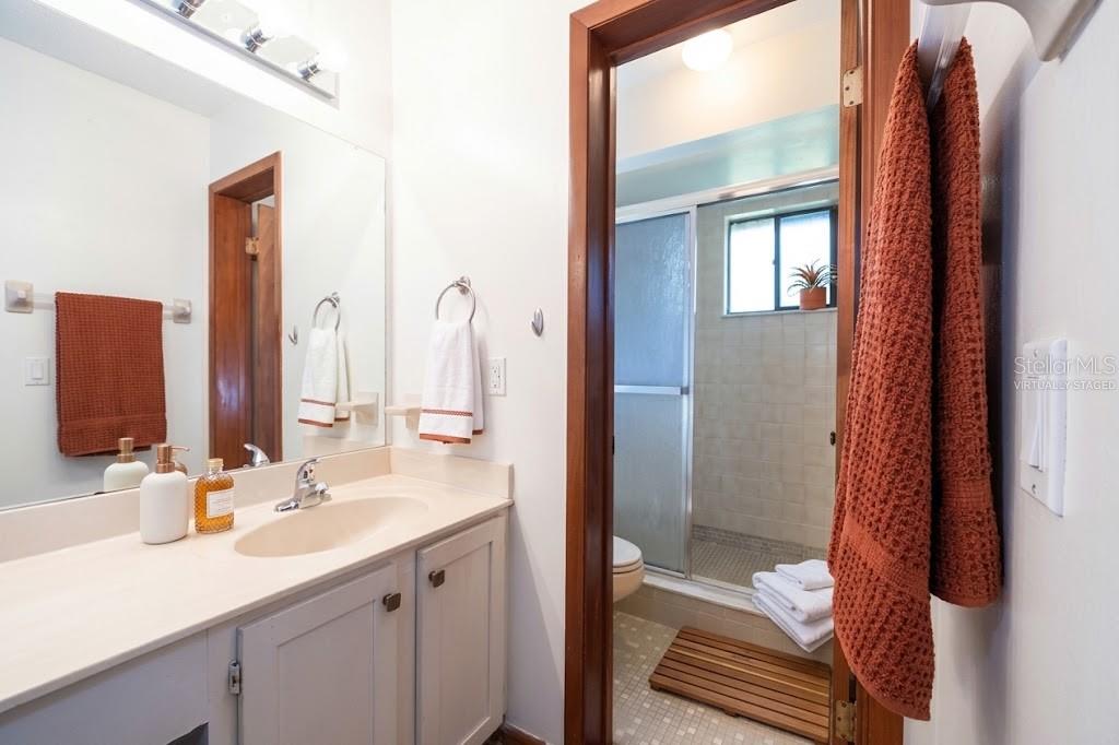 VIRTUALLY STAGED: ENSUITE WITH WALK IN SHOWER