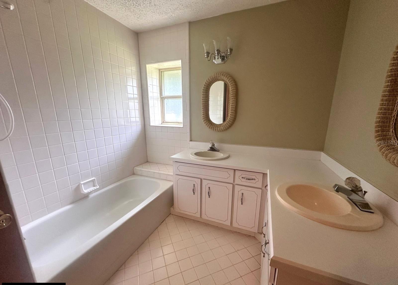 1 WINDSOR PLACE, Palm Coast, FL 32164