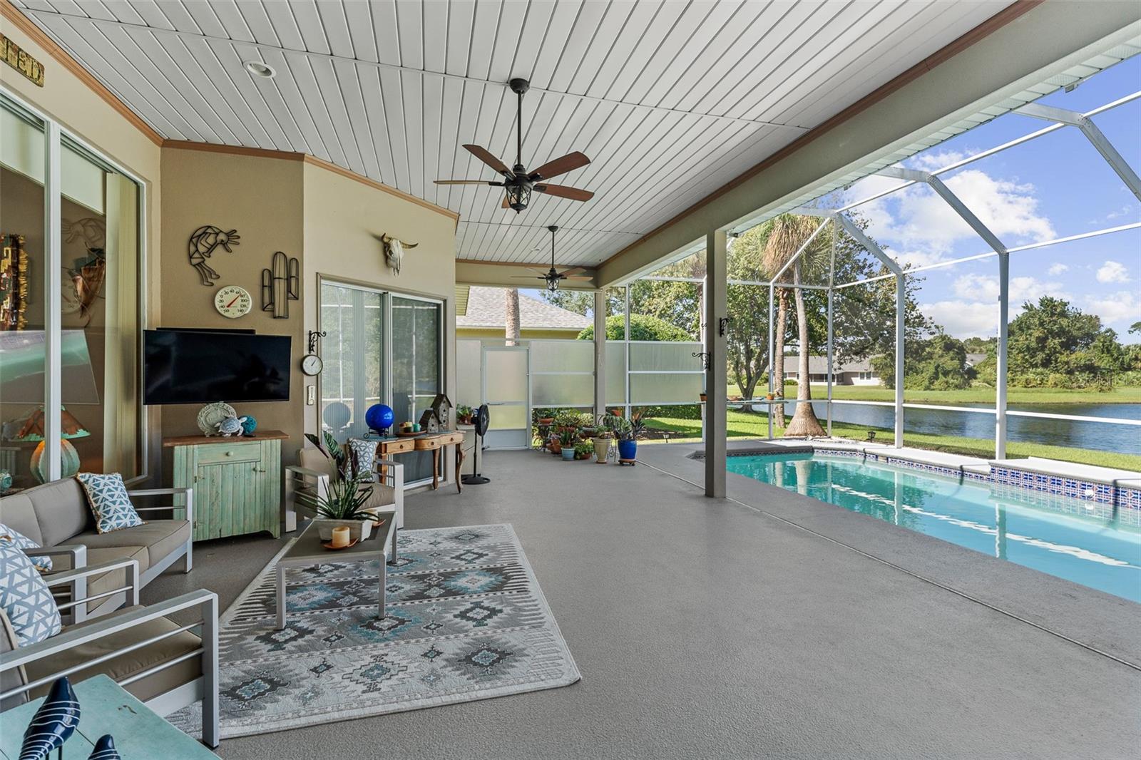 Lanai/Pool