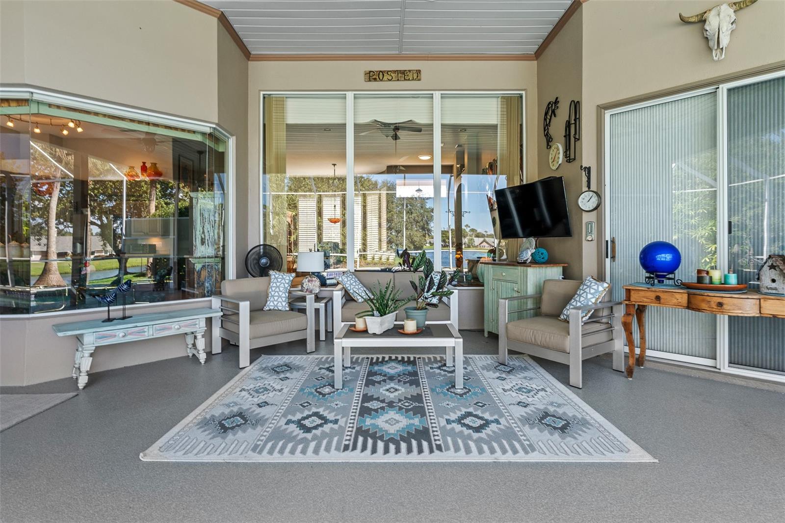 Lanai/Pool