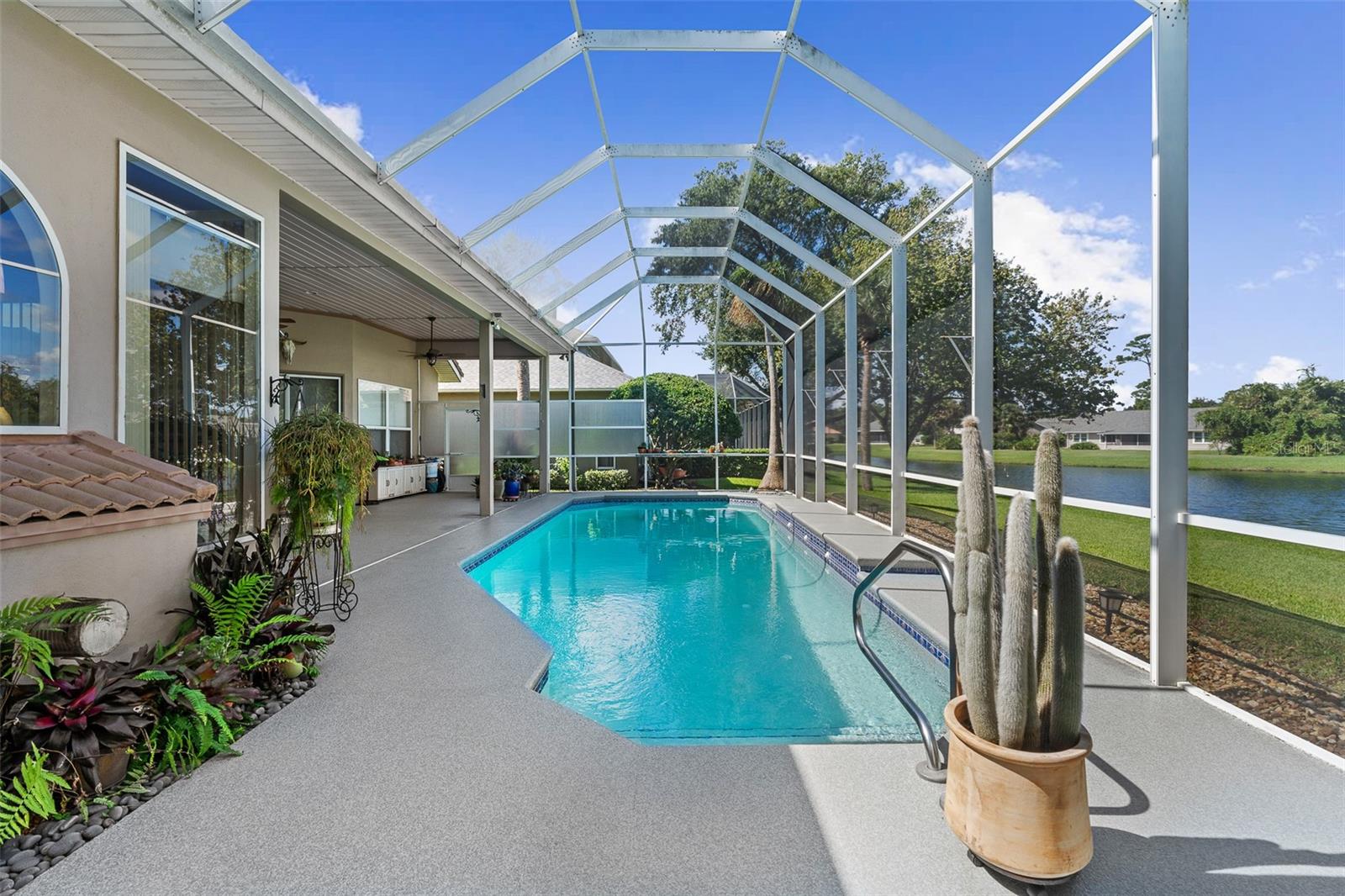 Lanai/Pool