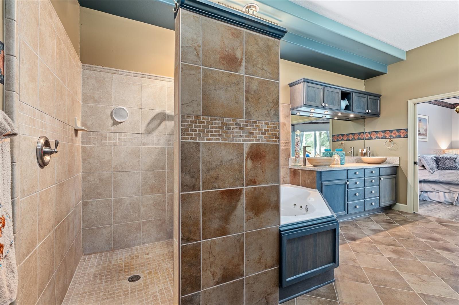 Ensuite Master Bathroom
