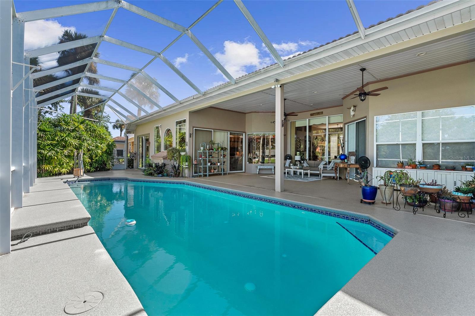 Lanai/Pool