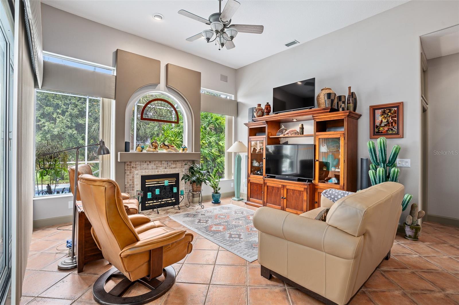 Rear/Main Living Room