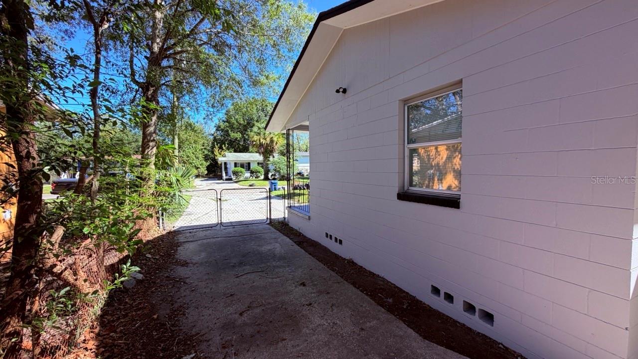 5628 BELAFONTE DRIVE, Jacksonville, FL 32209
