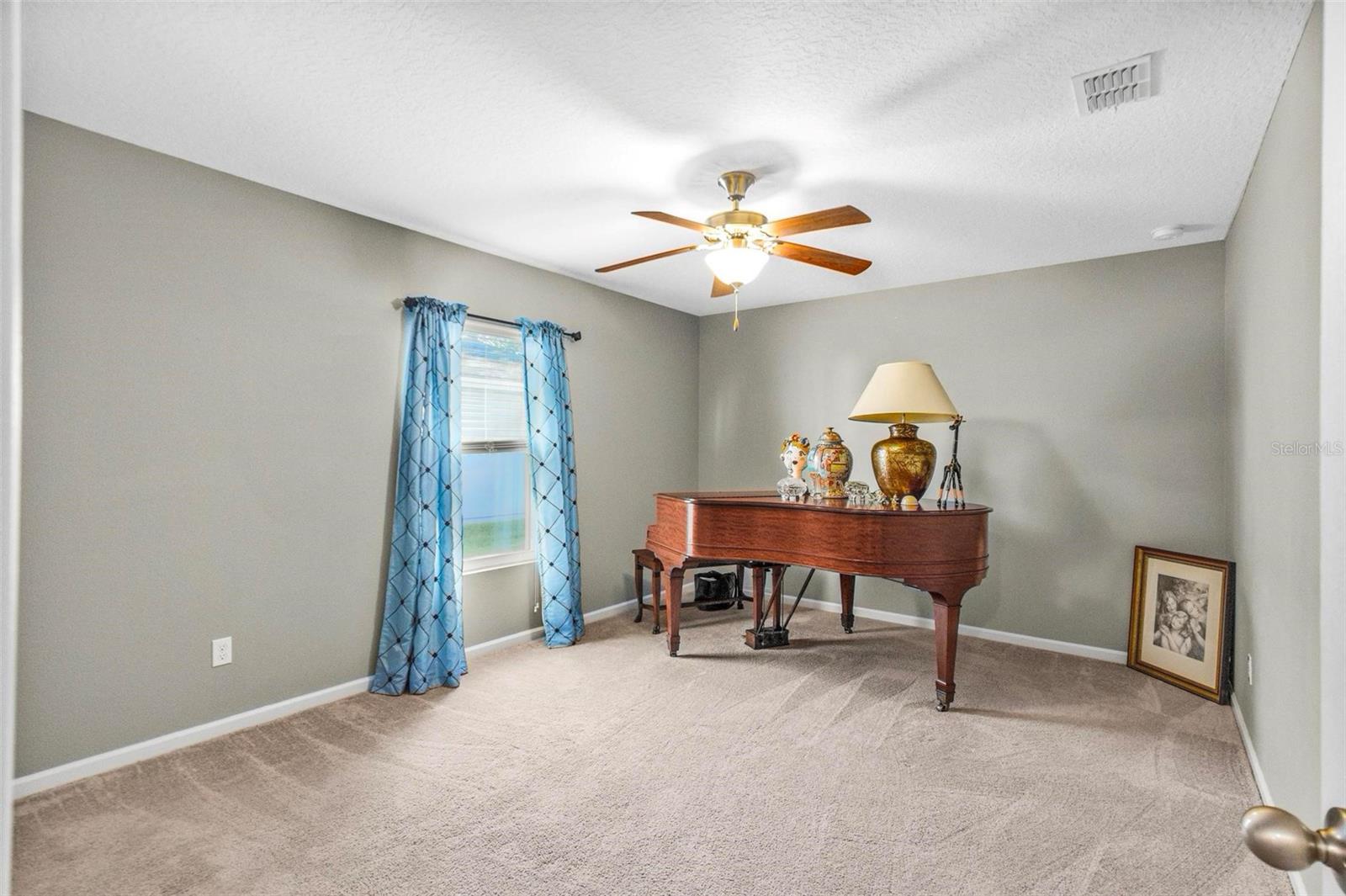 21 ARROWHEAD DRIVE, Palm Coast, FL 32137