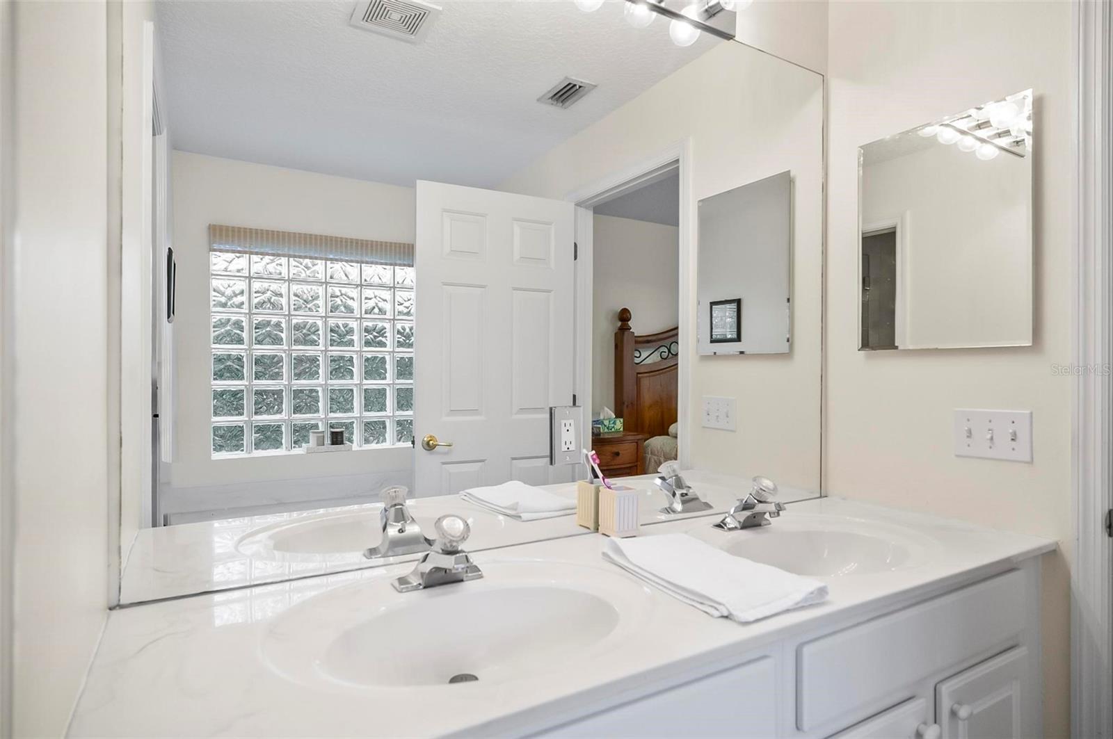 32 SHINNECOCK DRIVE, Palm Coast, FL 32137