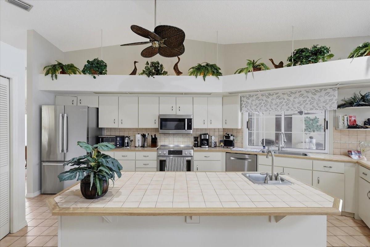5 CHERRYTREE COURT, Palm Coast, FL 32137