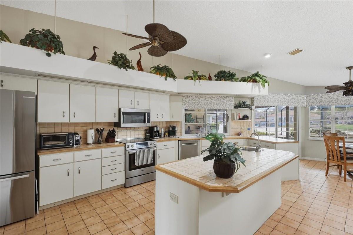 5 CHERRYTREE COURT, Palm Coast, FL 32137